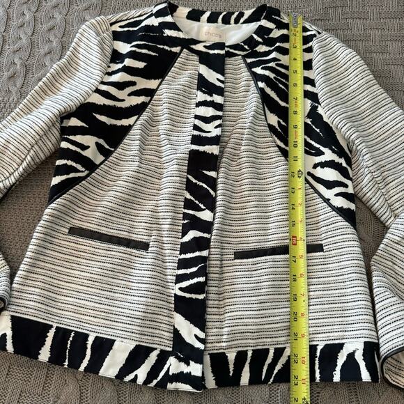 Chicos Black & White Animal Print Jacket ~ 0 - Picture 2 of 11